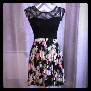 Urban Outfitter Dress ❤️❤️